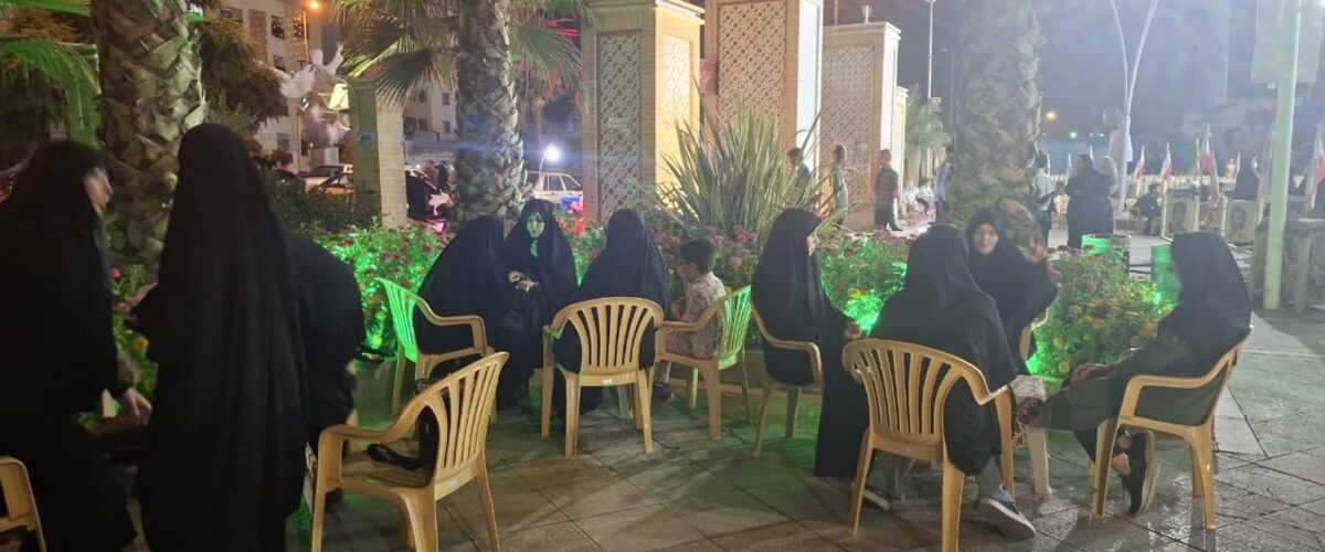 گفتگو در پاتوق گلستان شهدای اصفهان